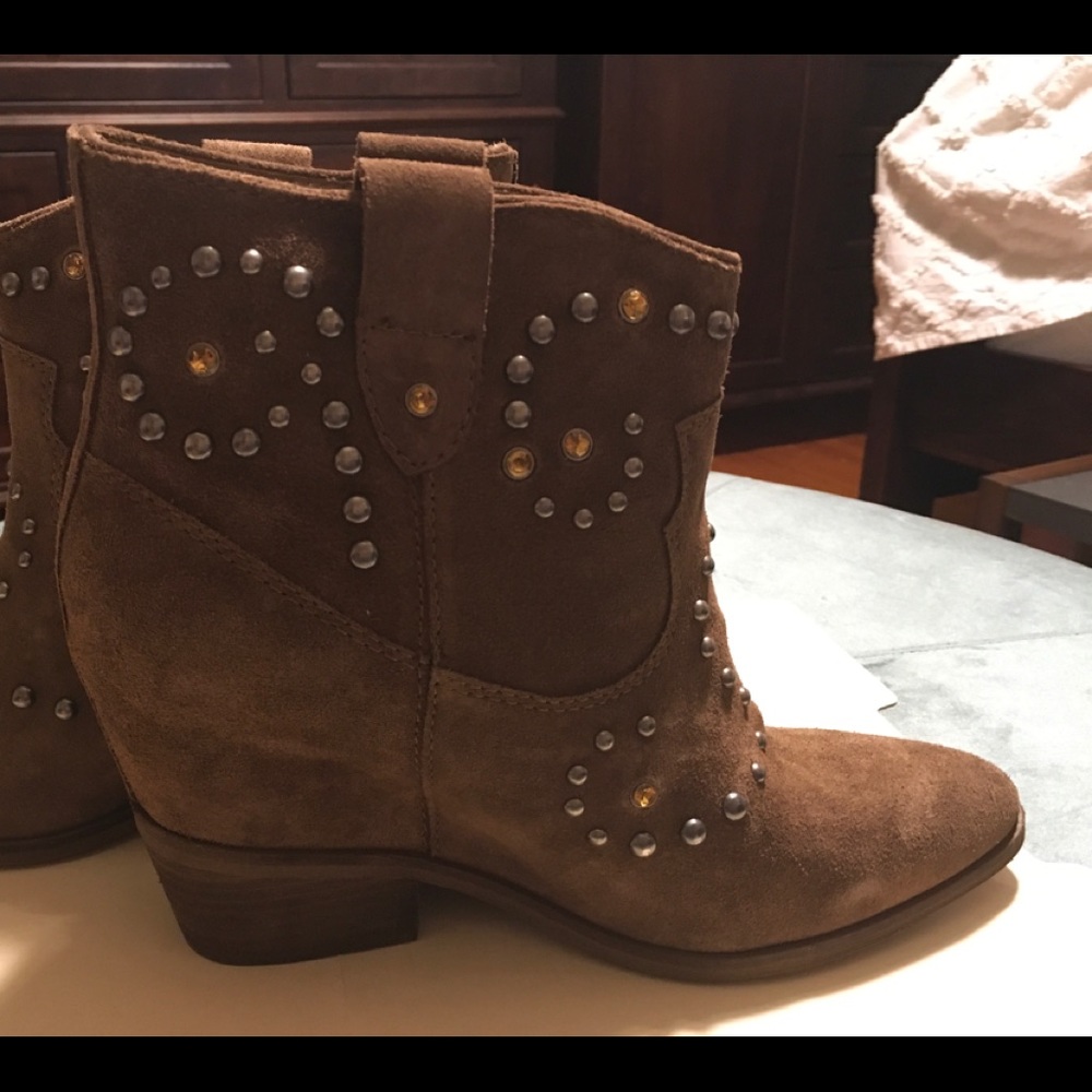 Guess Boot